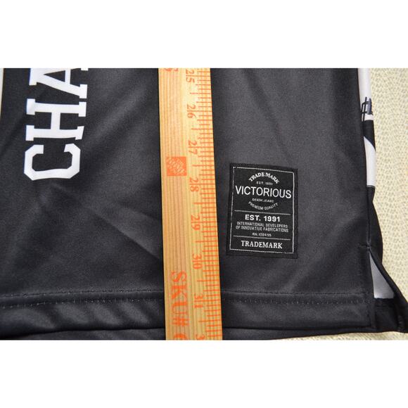 Victorious Men's Nautical Graphic T-Shirt Size XL Sailboat Compass Red Blue Foil - Picture 7 of 7